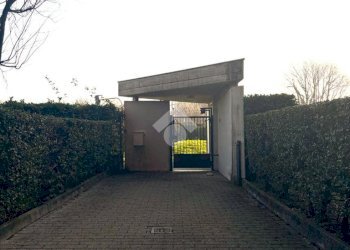 Apartment Via Cechov Antonio, Milano (neighborhood Gallaratese) - photo 2