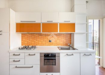 One-room apartment Via Vallarsa, Milano (neighborhood Ticinese) - photo 3