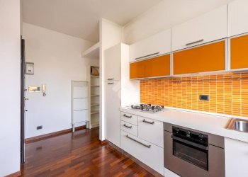One-room apartment Via Vallarsa, Milano (neighborhood Ticinese) - photo 5