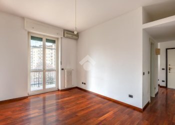 One-room apartment Via Vallarsa, Milano (neighborhood Ticinese) - photo 11