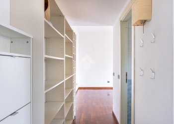 One-room apartment Via Vallarsa, Milano (neighborhood Ticinese) - photo 13