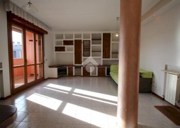 Quadrilocale Via Monte Nevoso, Rho - foto 3