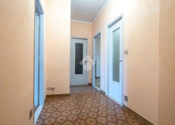 Three-room apartment Via Natale Sandre, Venaria Reale - photo 4