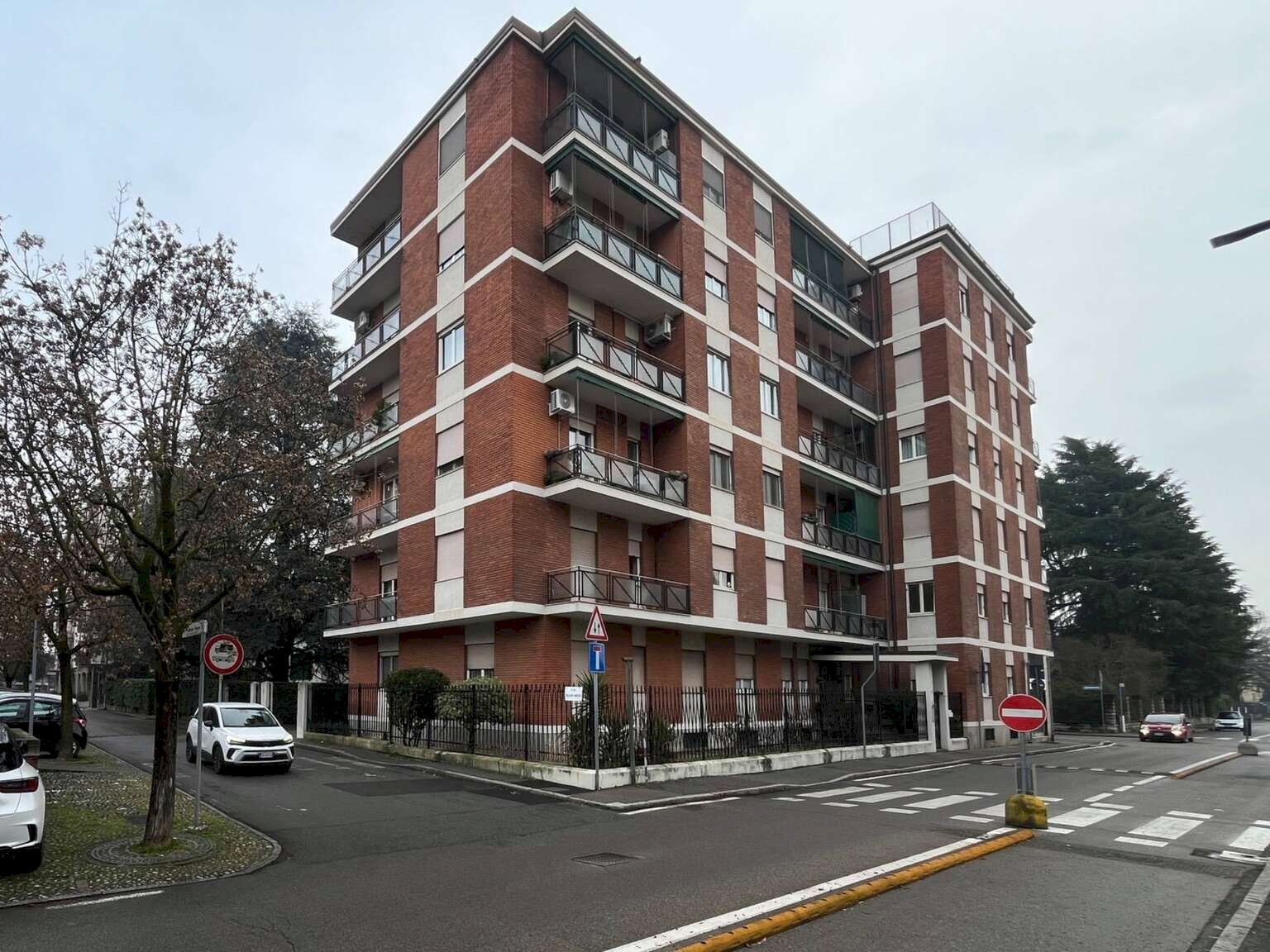 Three-room apartment Villasanta - photo 1