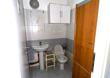 Foto 8 - Locale Commerciale Via Martiri della Libertà, Albenga - foto 8