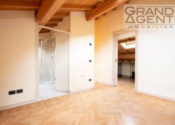 Foto 9 - Ufficio via galileo galilei
 
2, Peschiera del Garda - foto 9