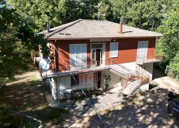 Foto 1 - Villa Via Aldo Moro
 
38, Amandola - foto 1