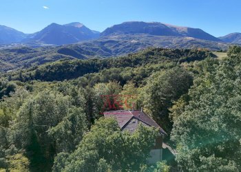 Foto 41 - Villa Via Aldo Moro
 
38, Amandola - foto 41