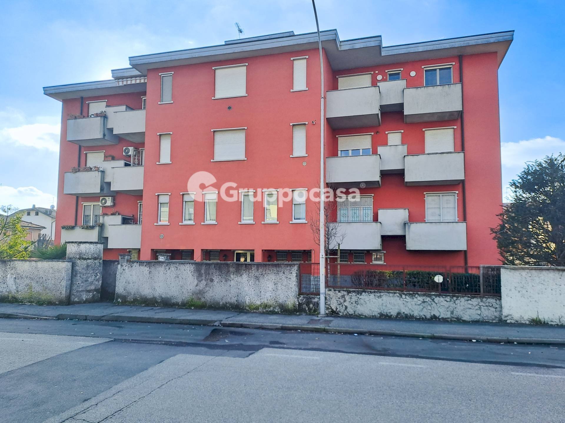 Foto 2 - Trilocale Via Piave
 
114, Bareggio - foto 2