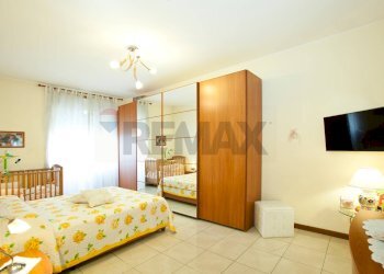 Camera / camera da letto - Bilocale via Volta
 
10, Rho - foto 4