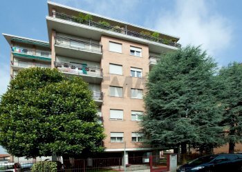 Edificio all\'aperto - Bilocale via Volta
 
10, Rho - foto 9