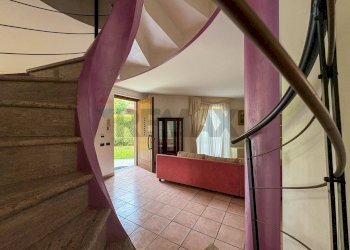 Scale - Casa semi indipendente Via Repubblica
 
24A, Cuasso al Monte - foto 14