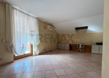 Stanza vuota - Casa semi indipendente Via Repubblica
 
24A, Cuasso al Monte - foto 15