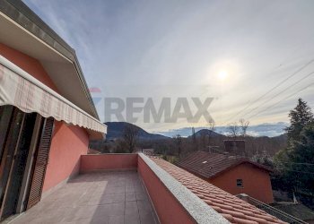 Terrazza - Casa semi indipendente Via Repubblica
 
24A, Cuasso al Monte - foto 16