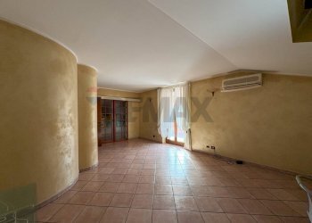 Stanza vuota - Casa semi indipendente Via Repubblica
 
24A, Cuasso al Monte - foto 17