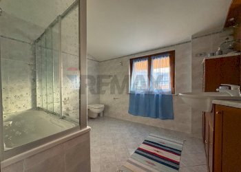 Bagno - Casa semi indipendente Via Repubblica
 
24A, Cuasso al Monte - foto 21