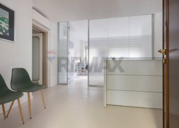 Hall / corridoio - Quadrilocale VIA CAVOUR
 
44, Varese - foto 2