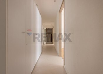 Hall / corridoio - Quadrilocale VIA CAVOUR
 
44, Varese - foto 7