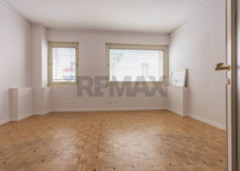 Stanza vuota - Quadrilocale VIA CAVOUR
 
44, Varese - foto 10