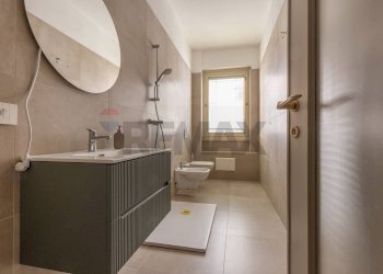 Bagno - Quadrilocale VIA CAVOUR
 
44, Varese - foto 18