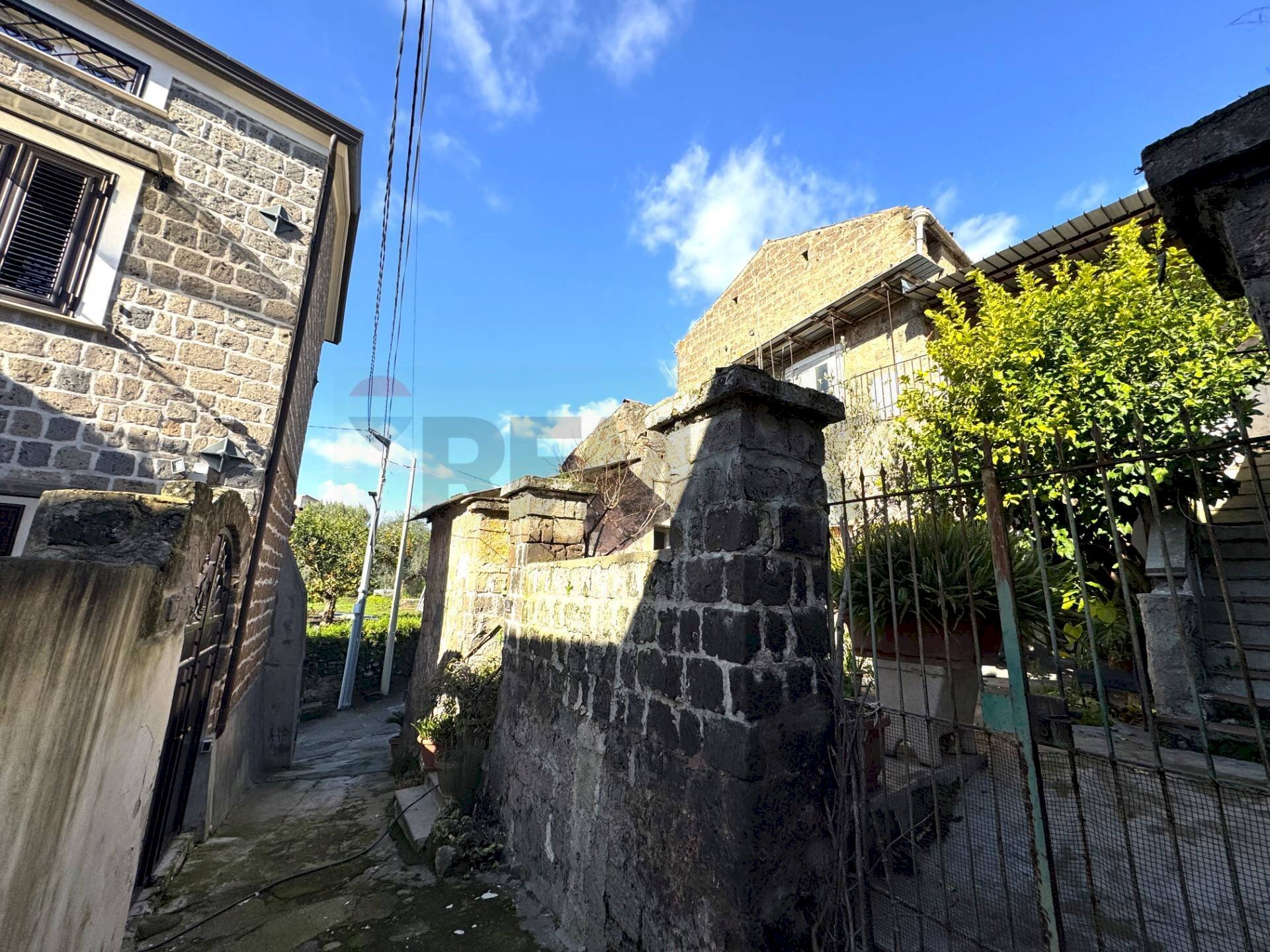 Edificio all\'aperto - Casa indipendente Vicolo Vincenzo Madonna
 
8, Caserta - foto 3