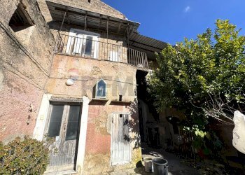 Casa all\'aperto - Casa indipendente Vicolo Vincenzo Madonna
 
8, Caserta - foto 8