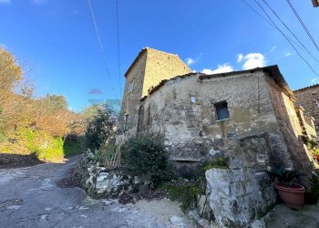 Casa all\'aperto - Casa indipendente Vicolo Vincenzo Madonna
 
8, Caserta - foto 17