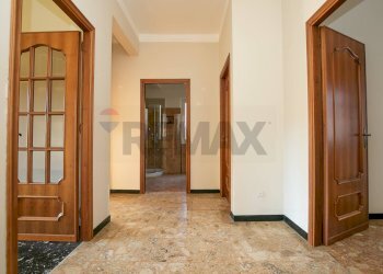 Hall / corridoio - Appartamento Via San Felice
 
37A, Genova - foto 12