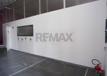 Stanza vuota - Commercial Premises Via Archimede
 
14, Tremestieri Etneo - photo 2