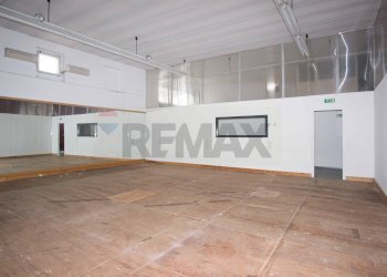 Stanza vuota - Commercial Premises Via Archimede
 
14, Tremestieri Etneo - photo 11