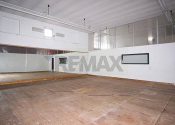 Stanza vuota - Commercial Premises Via Archimede
 
14, Tremestieri Etneo - photo 12