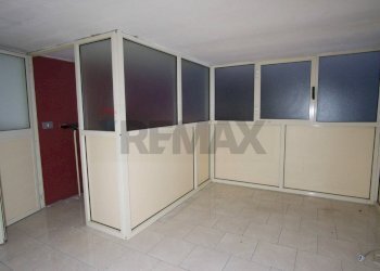 Camera / camera da letto - Commercial Premises Via Archimede
 
14, Tremestieri Etneo - photo 14