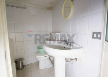 Bagno - Commercial Premises Via Archimede
 
14, Tremestieri Etneo - photo 16