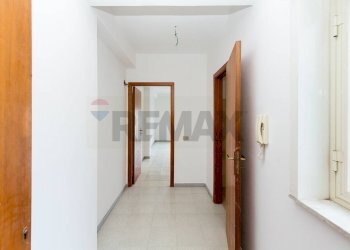 Hall / corridoio - Appartamento VIA MARINA
 
80, Fiumefreddo di Sicilia - foto 8