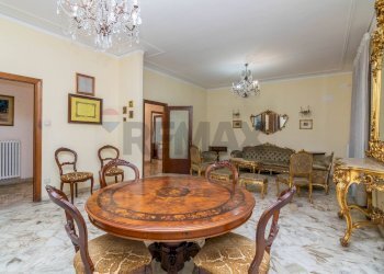 Sala da pranzo - Appartamento Via Androne
 
27, Catania - foto 10