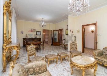 Sala da pranzo - Appartamento Via Androne
 
27, Catania - foto 11