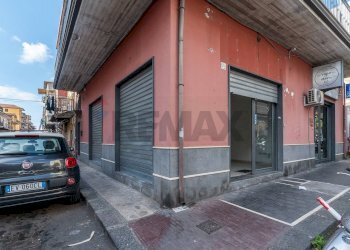 Edificio all\'aperto - Locale Commerciale VIA LENIN
67, Misterbianco - foto 7