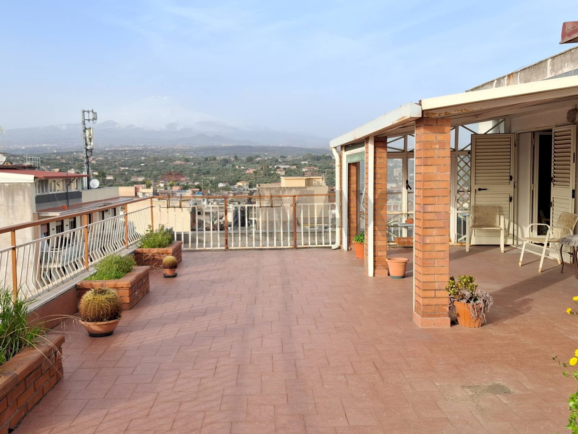 Terrazza - Trilocale via  Giacomo Matteotti
 
162, Misterbianco - foto 3