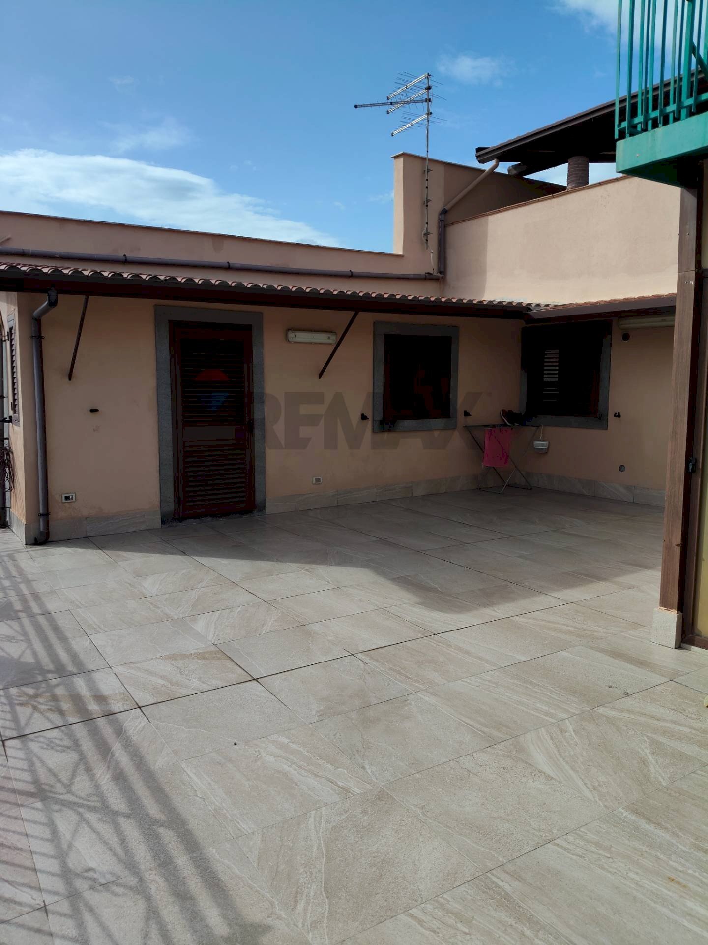 Terrazza - Trilocale via nuoro
 
19, Paterno - foto 1