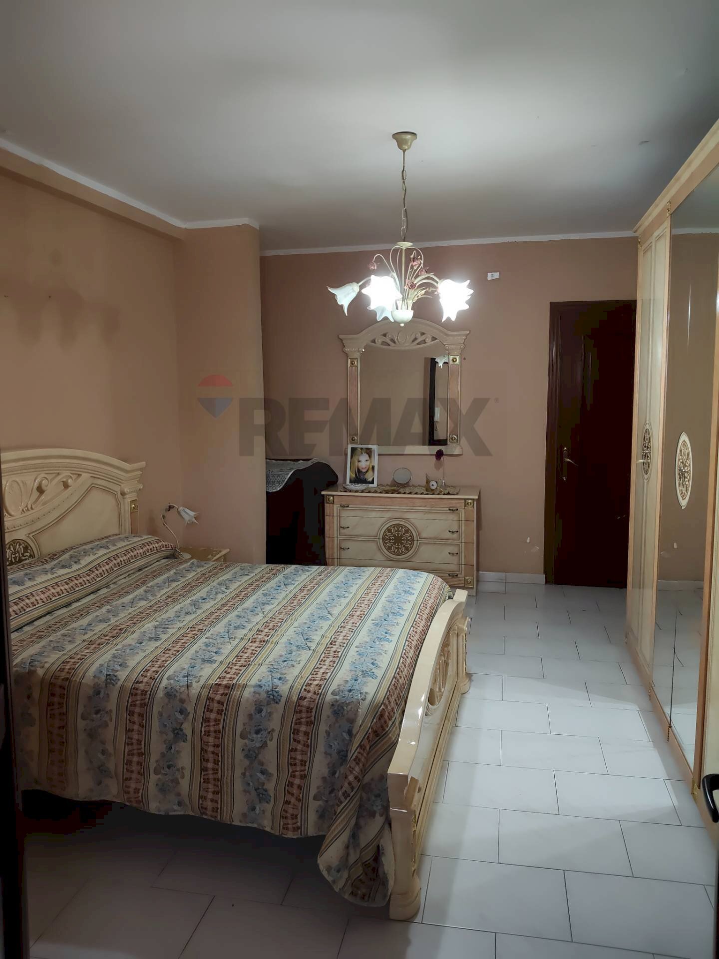 Camera / camera da letto - Trilocale via nuoro
 
19, Paterno - foto 3