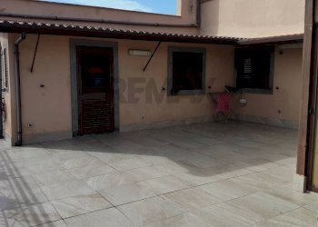 Terrazza - Trilocale via nuoro
 
19, Paterno - foto 1