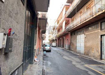 Edificio all\'aperto - Trilocale via nuoro
 
19, Paterno - foto 35