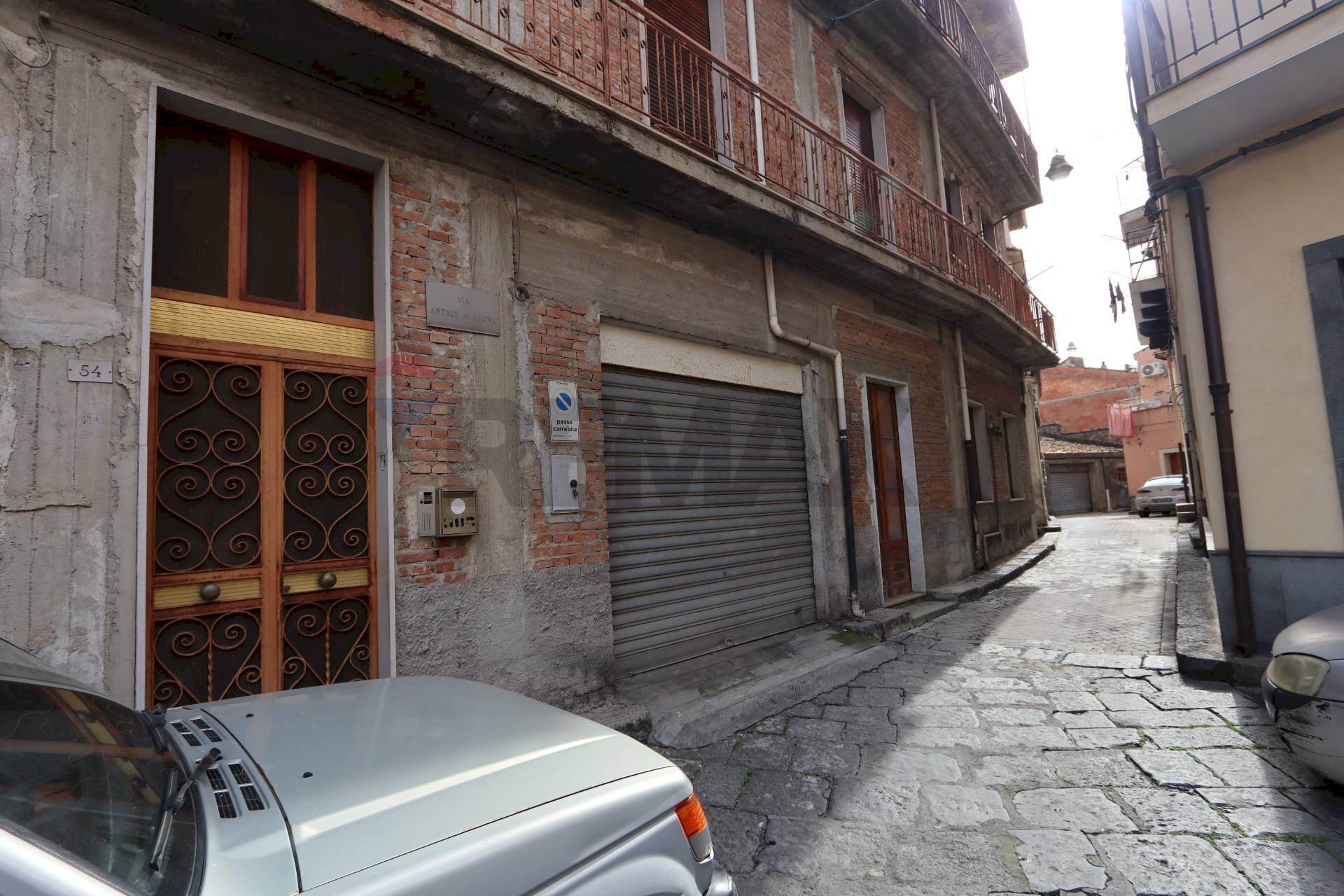 Edificio all\'aperto - Casa indipendente via Artale Alagona
54, Calatabiano - foto 3