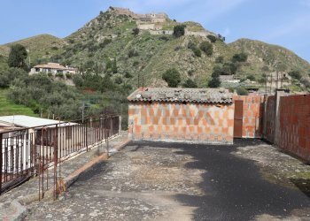 Vista delle montagne - Casa indipendente via Artale Alagona
 
54, Calatabiano - foto 22