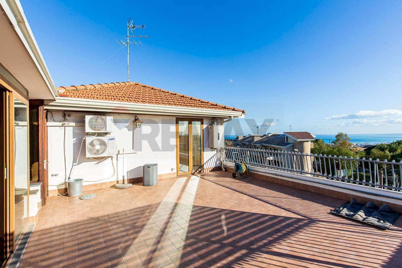 Terrazza - Attico Via San Paolo
 
100, Gravina di Catania - foto 3