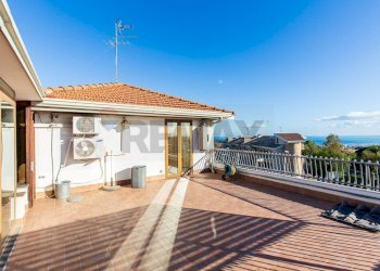 Terrazza - Attico Via San Paolo
 
100, Gravina di Catania - foto 3