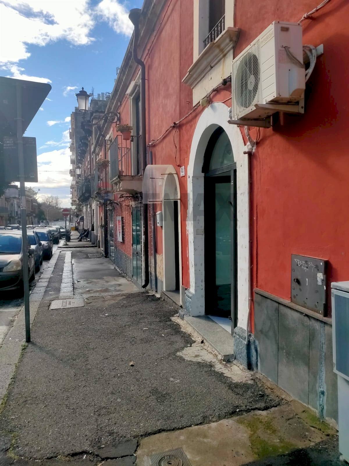 Edificio all\'aperto - Locale Commerciale Via Etnea
495, Catania - foto 3