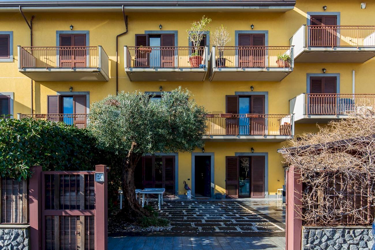 Edificio all\'aperto - Terraced Villa via carnazza
 
34, Tremestieri Etneo - photo 2