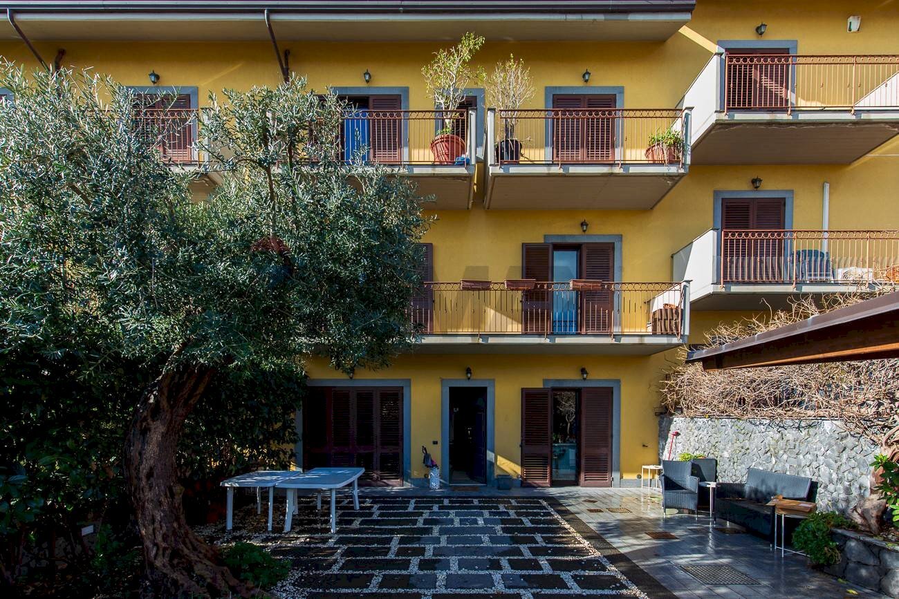 Edificio all\'aperto - Terraced Villa via carnazza
 
34, Tremestieri Etneo - photo 3