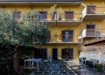 Edificio all\'aperto - Villa a Schiera via carnazza
 
34, Tremestieri Etneo - foto 2